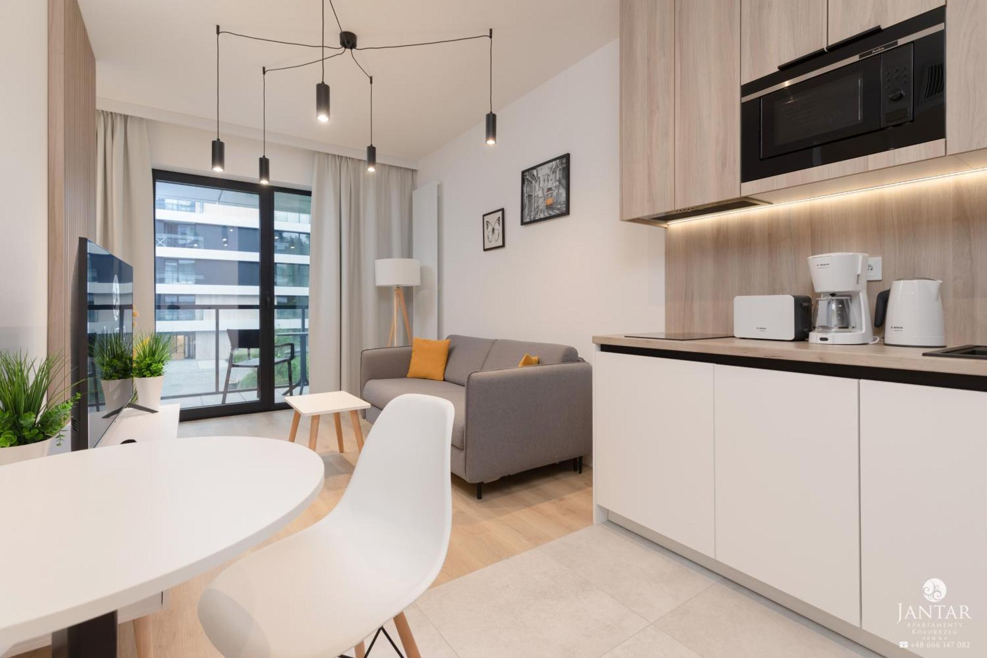 Apartment Shellter 117 L - By Jantar *